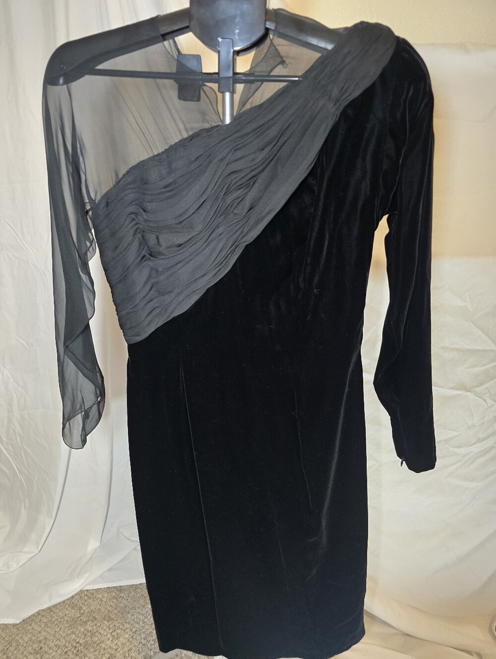 Vintage Black One-Shoulder Velvet Dress And Sheer Drape